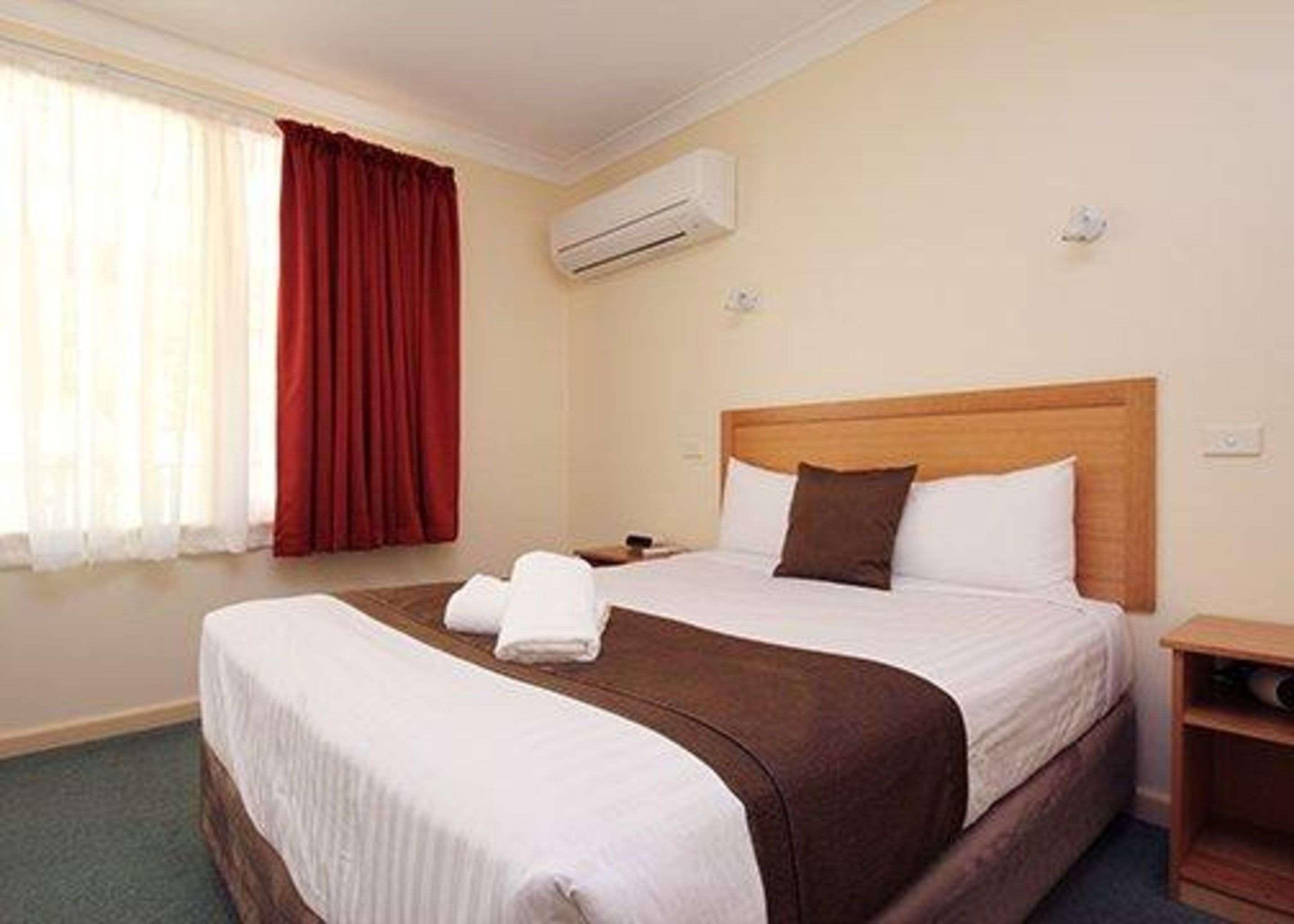 Quality Inn Grafton Bagian luar foto