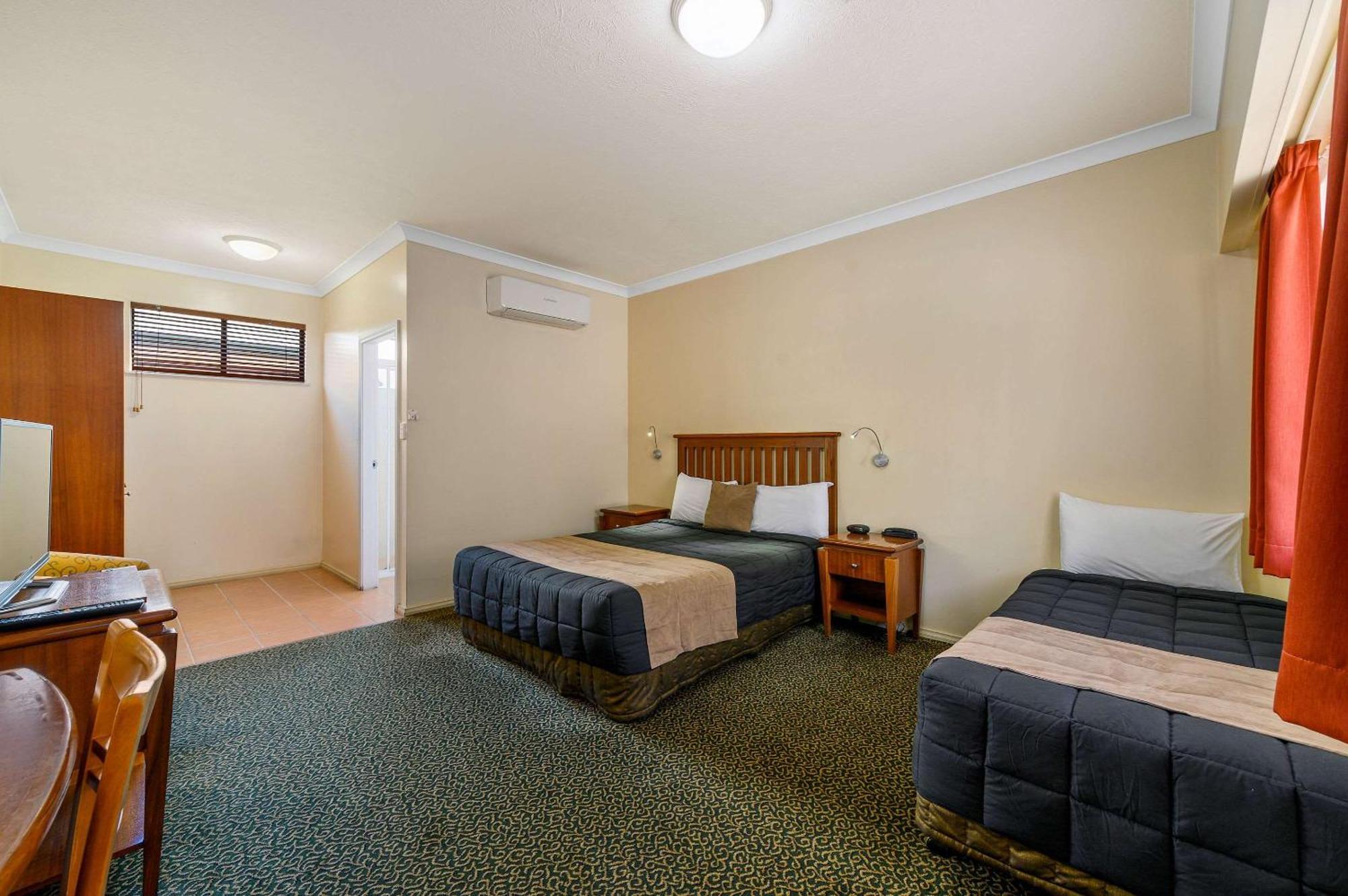 Quality Inn Grafton Bagian luar foto