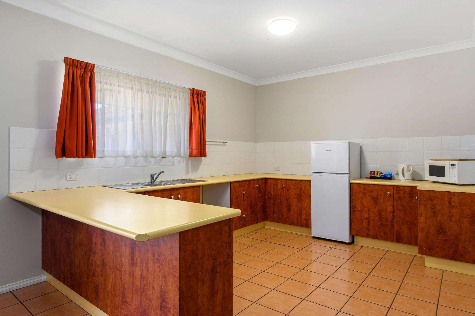 Quality Inn Grafton Bagian luar foto